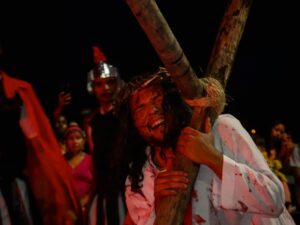 SEMANA SANTA | PAIXÃO DE CRISTO É ENCENADA EM TRIZIDELA DO VALE 